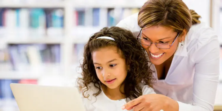 Ayudante de profesor trabajos que sobreviven una recesion