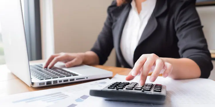 Ayudante de contabilidad trabajo sencillos que pagan bien