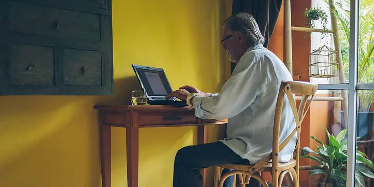 trabajos para mayores de 50 anos asistente virtual