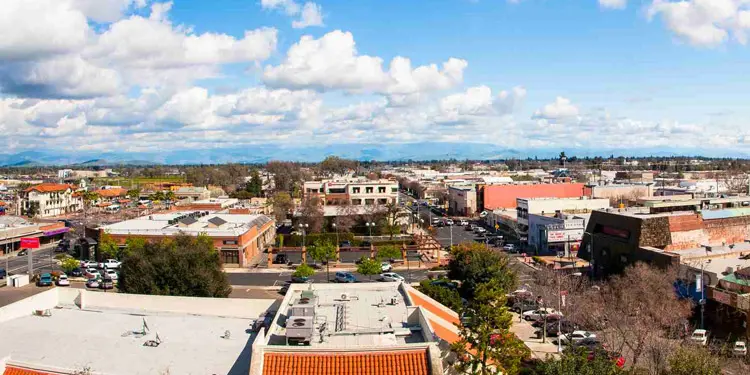 vivir en Visalia California