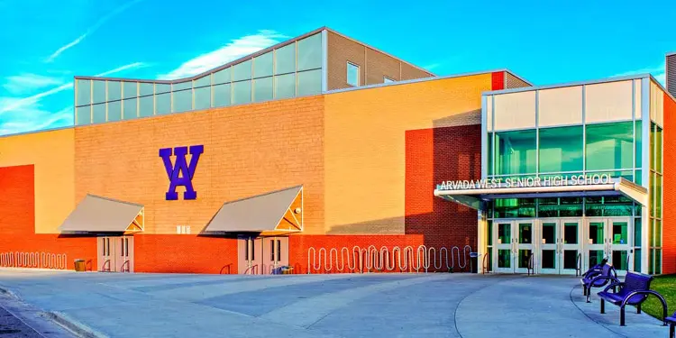 Escuelas y universidades en Arvada
