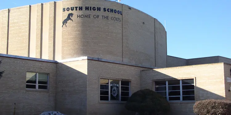 Escuelas y universidades en Pueblo