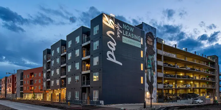 mejores vecindarios River North (RiNo) Denver Colorado