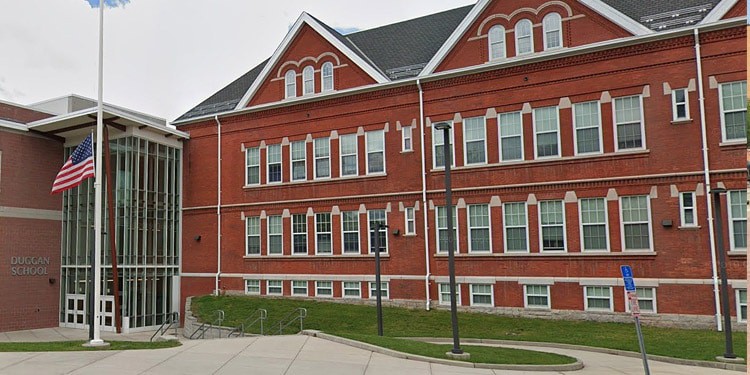 Escuelas y universidades en Waterbury Connecticut CT