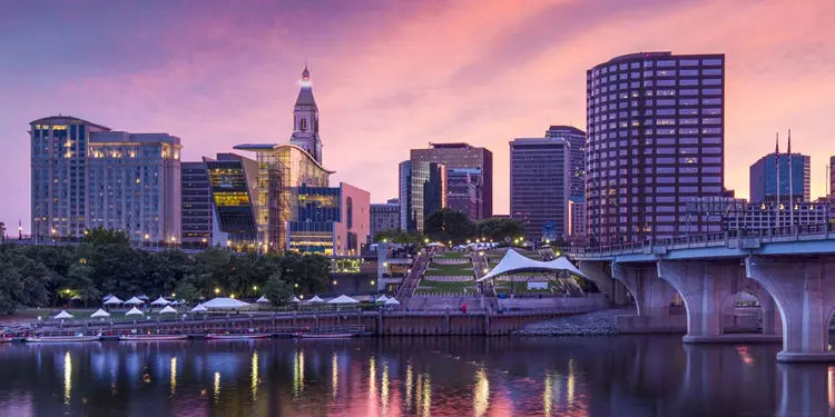 ciudades mas baratas Connecticut
