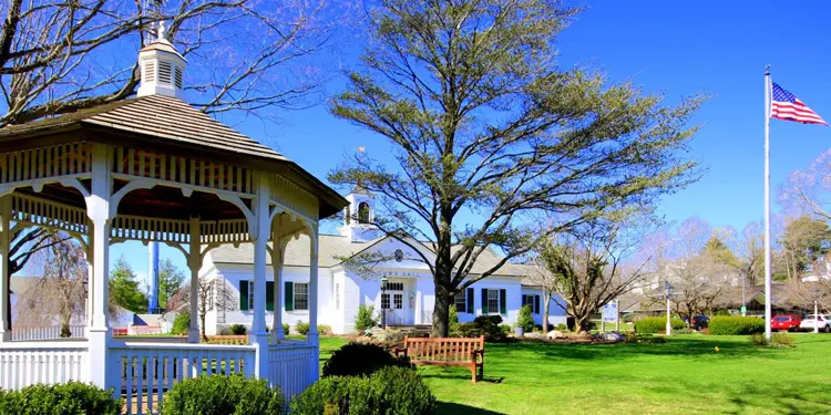 mejores ciudades Connecticut Weston