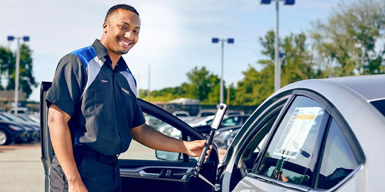 CarMax trabajos para latinos