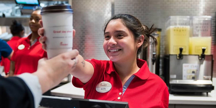 Chick fil A trabajos para latinos