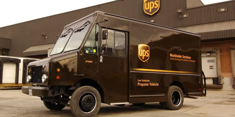 UPS trabajos para latinos