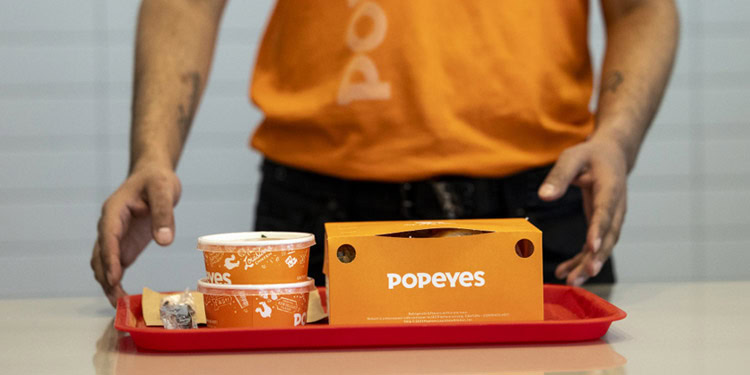 Popeye's trabajos para latinos